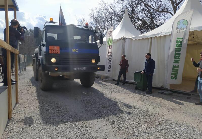 По Лачинской дороге беспрепятственно проехали 19 автомобилей миротворцев