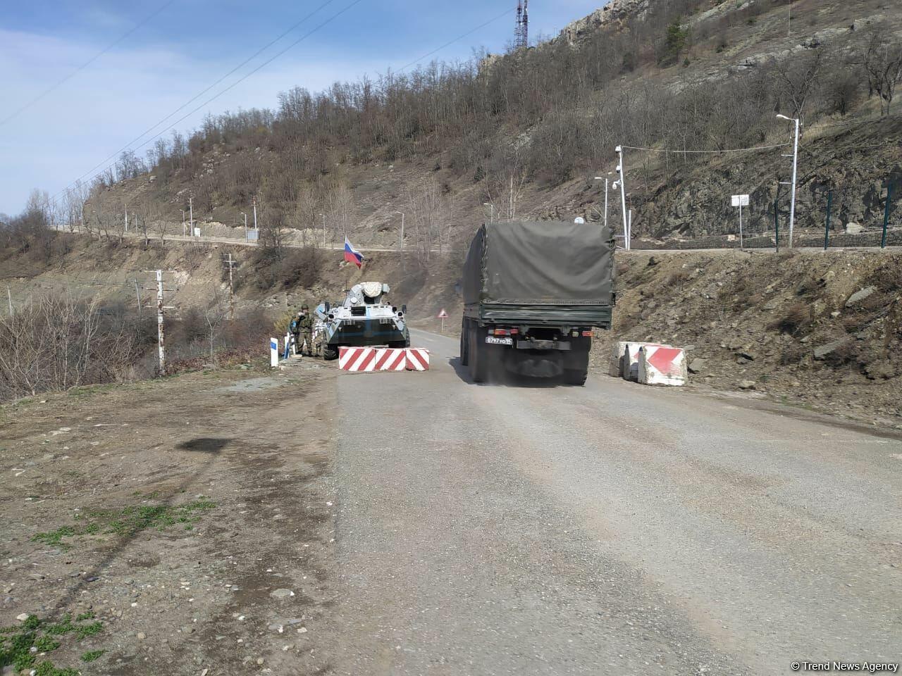 По Лачинской дороге беспрепятственно проехали 19 автомобилей миротворцев