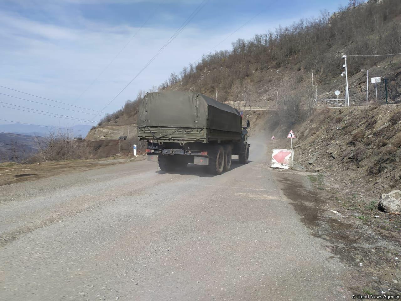По Лачинской дороге беспрепятственно проехали 19 автомобилей миротворцев