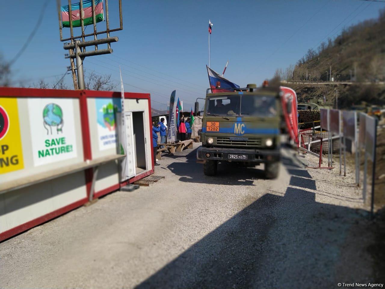 По Лачинской дороге проехала автоколонна миротворцев
