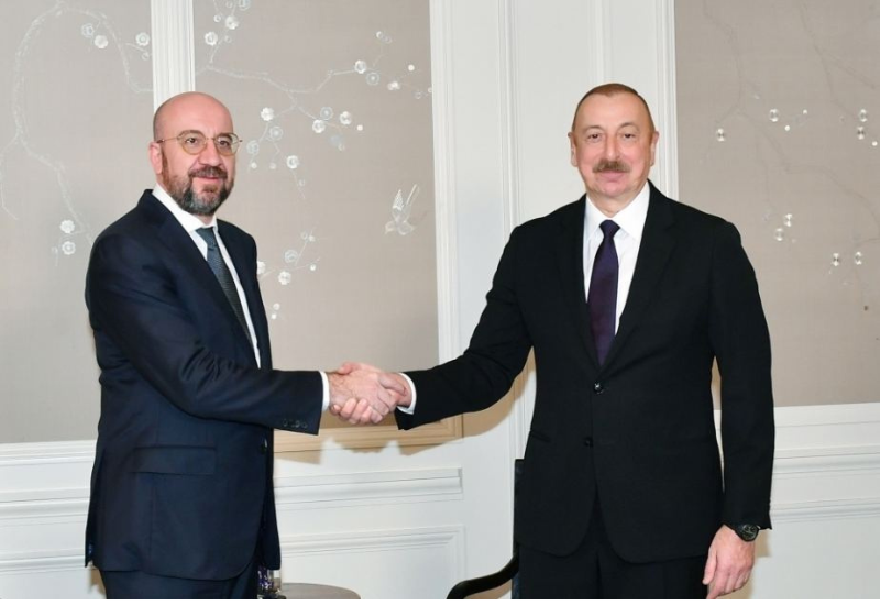 Шарль Мишель позвонил Президенту Ильхаму Алиеву