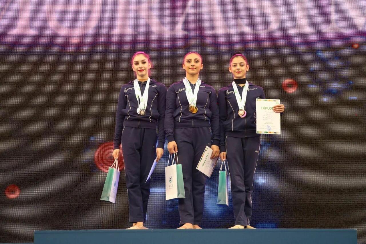 Чемпионат Азербайджана по художественной гимнастике: церемония награждения победителей