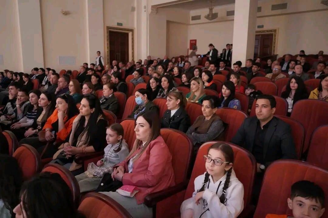 В Мигячевире появился Молла Насреддин с пятью женами