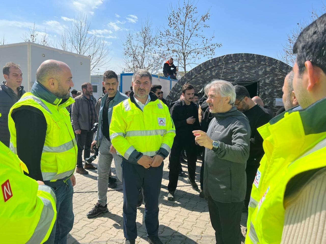 “Qardaş Köməyi platforması” nümayəndə heyəti növbəti dəfə Türkiyədə zəlzələ bölgəsinə səfər edib
