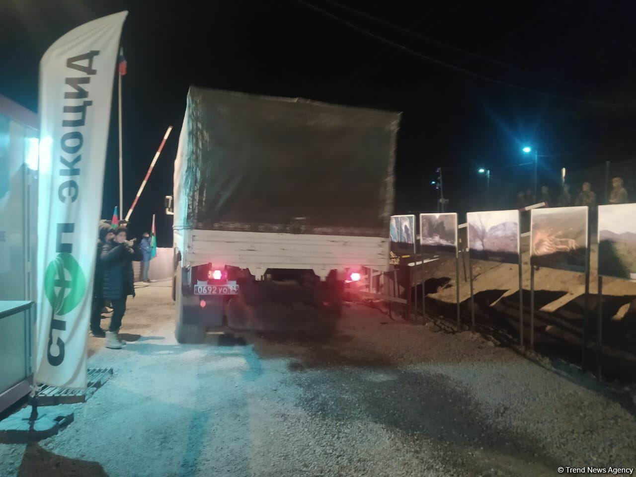 По Лачинской дороге беспрепятственно проехали 6 автомобилей миротворцев