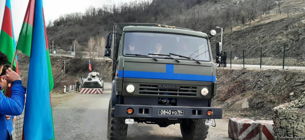 По Лачинской дороге беспрепятственно проехали 4 автомобиля миротворцев