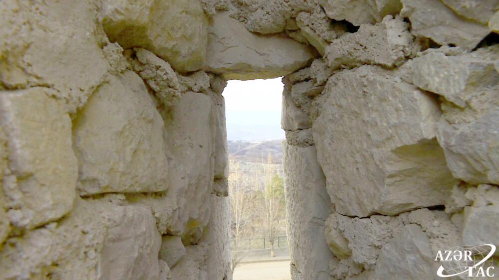 Армяне умышленно разрушили Иреванские ворота Шушинской крепости