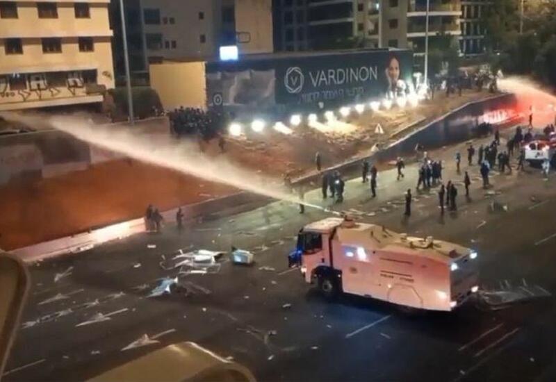 Полиция разогнала водометами митинг в Тель-Авиве