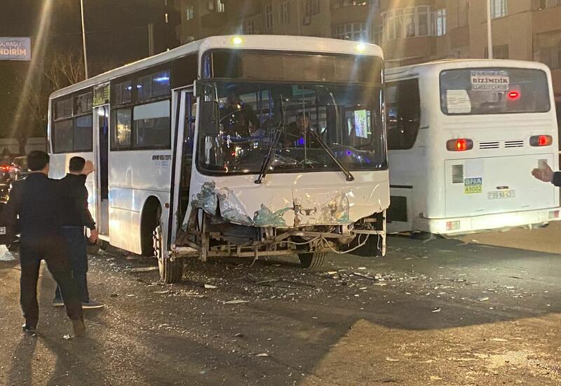 В Баку произошла цепная авария