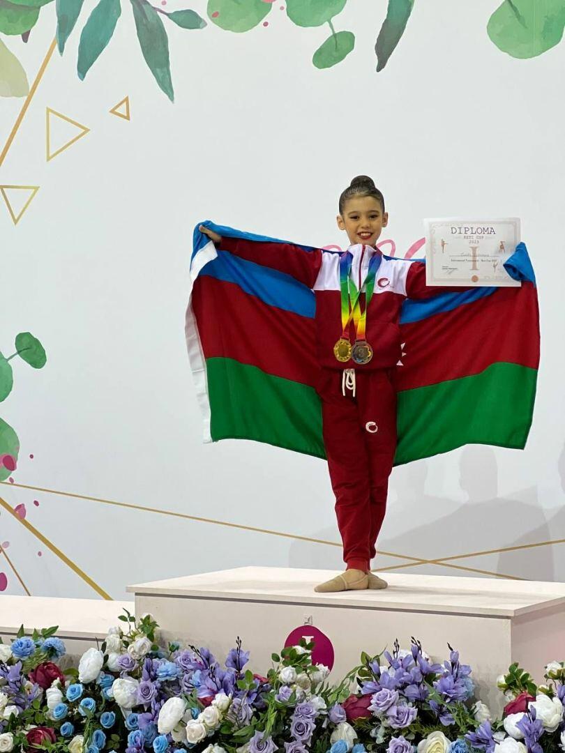 Gimnastlarımız beynəlxalq turnirdən 9 qızılla qayıdıblar