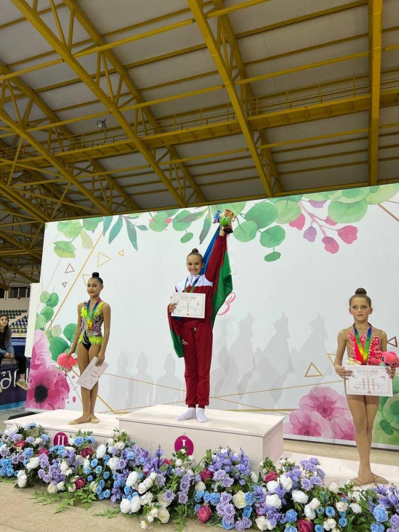Gimnastlarımız beynəlxalq turnirdən 9 qızılla qayıdıblar