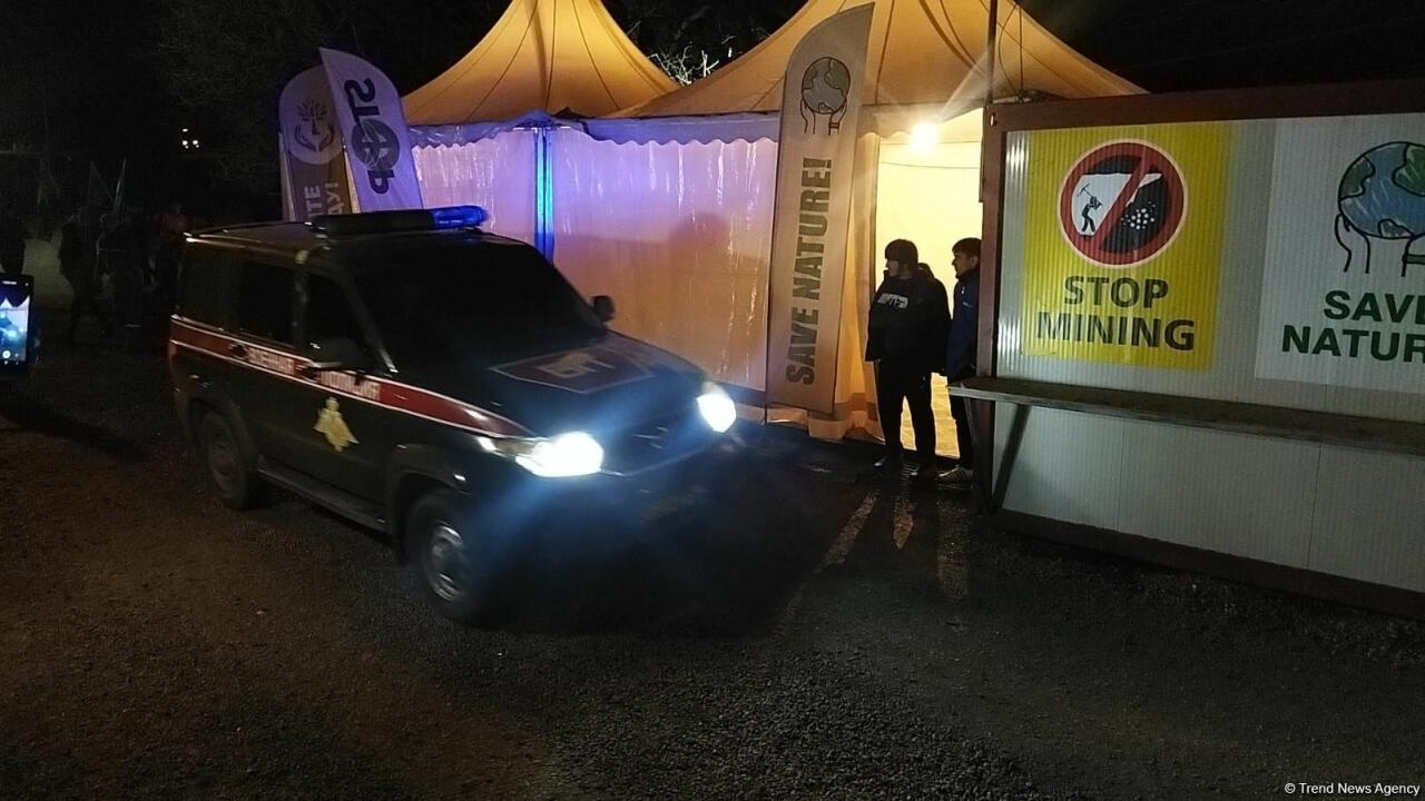 По Лачинской дороге беспрепятственно проехали 23 автомобиля миротворцев