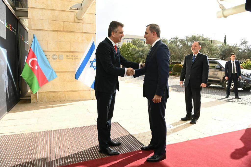 Началась встреча глав МИД Азербайджана и Израиля