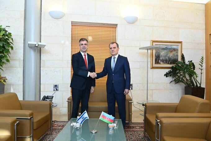 Началась встреча глав МИД Азербайджана и Израиля