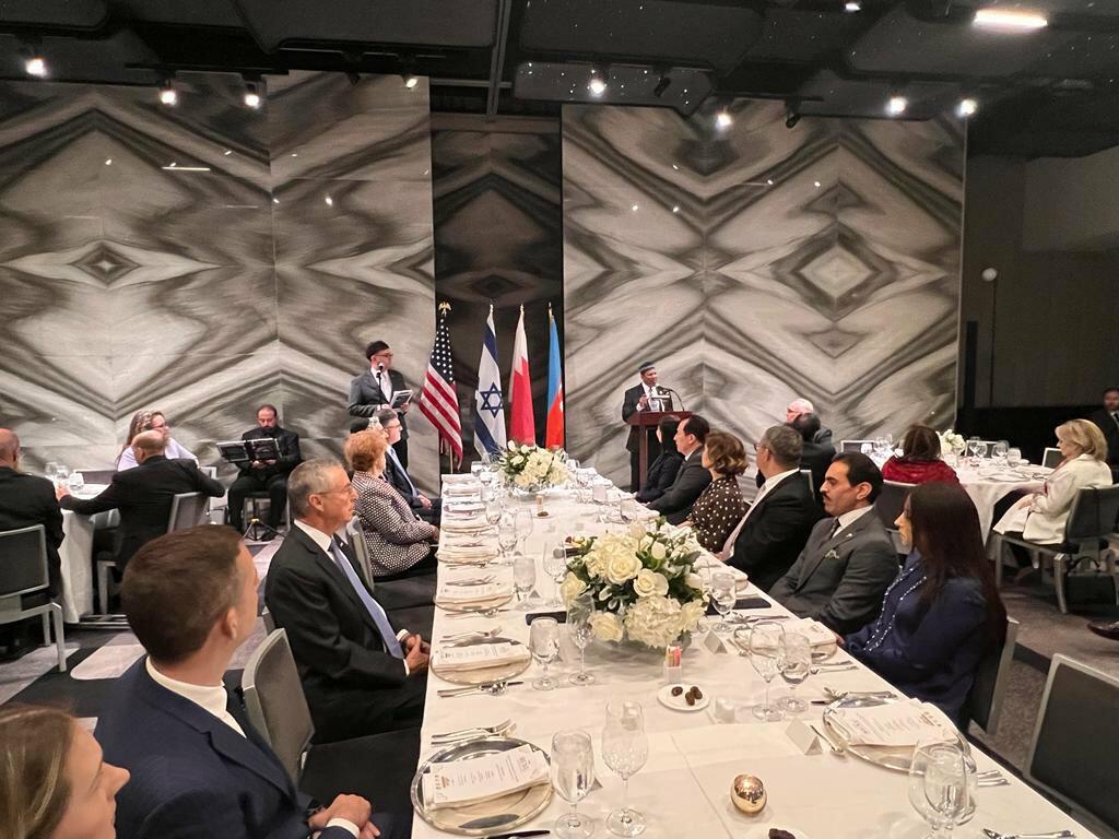 Посольства Азербайджана, Бахрейна и Израиля в США провели ифтар