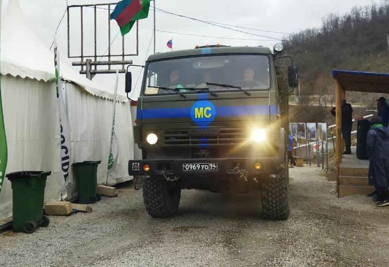По Лачинской дороге беспрепятственно проехала очередная автоколонна миротворцев