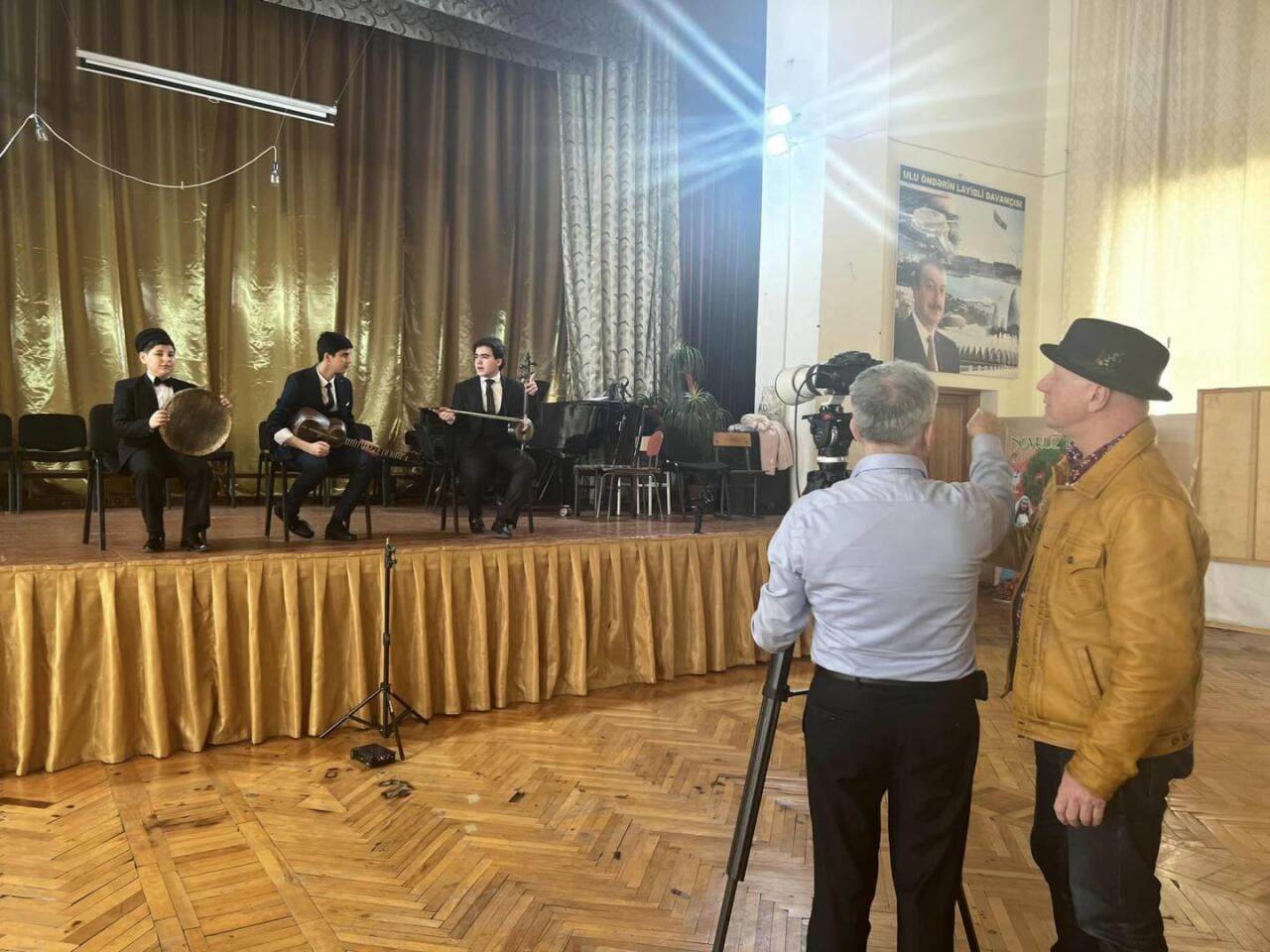 В Баку приехал известный американский музыкант