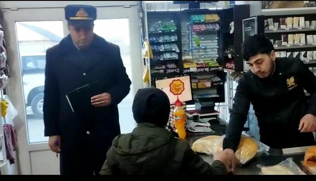 Qubada azyaşlılara tütün məmulatı satanlar cərimələnib