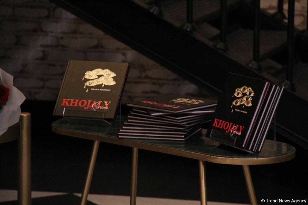 В Баку презентована книга художника Дадаша Мамедова "Khojaly Scream"