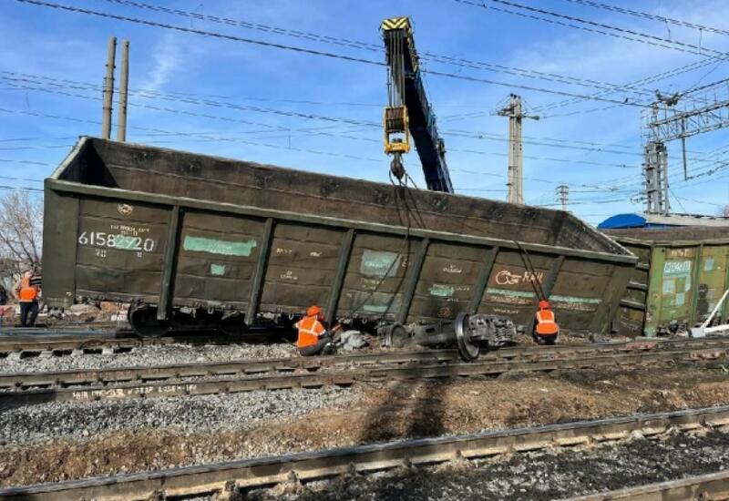 В Самаре с рельсов сошли четыре железнодорожных вагона