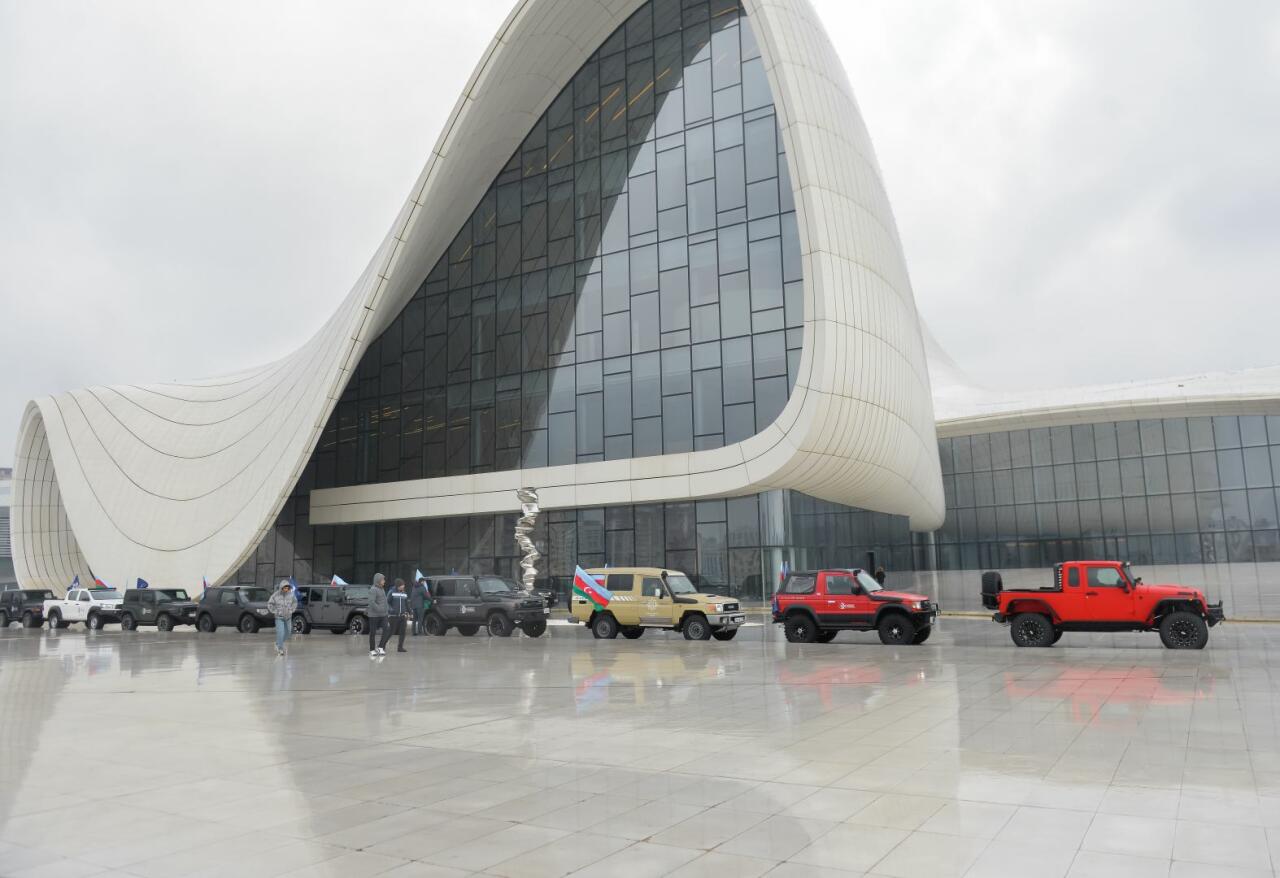 Автомобильная федерация Азербайджана организовала пробег внедорожников