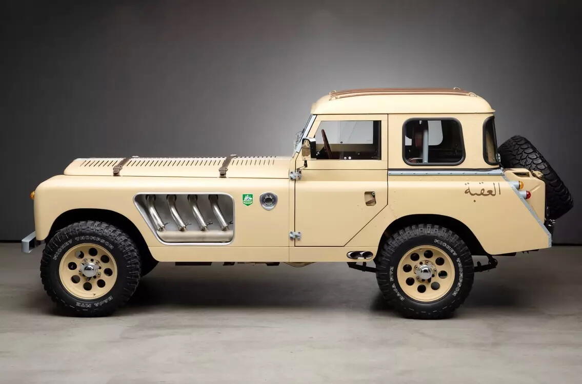 Очень редкий «длинноносый» Land Rover выставили на продажу