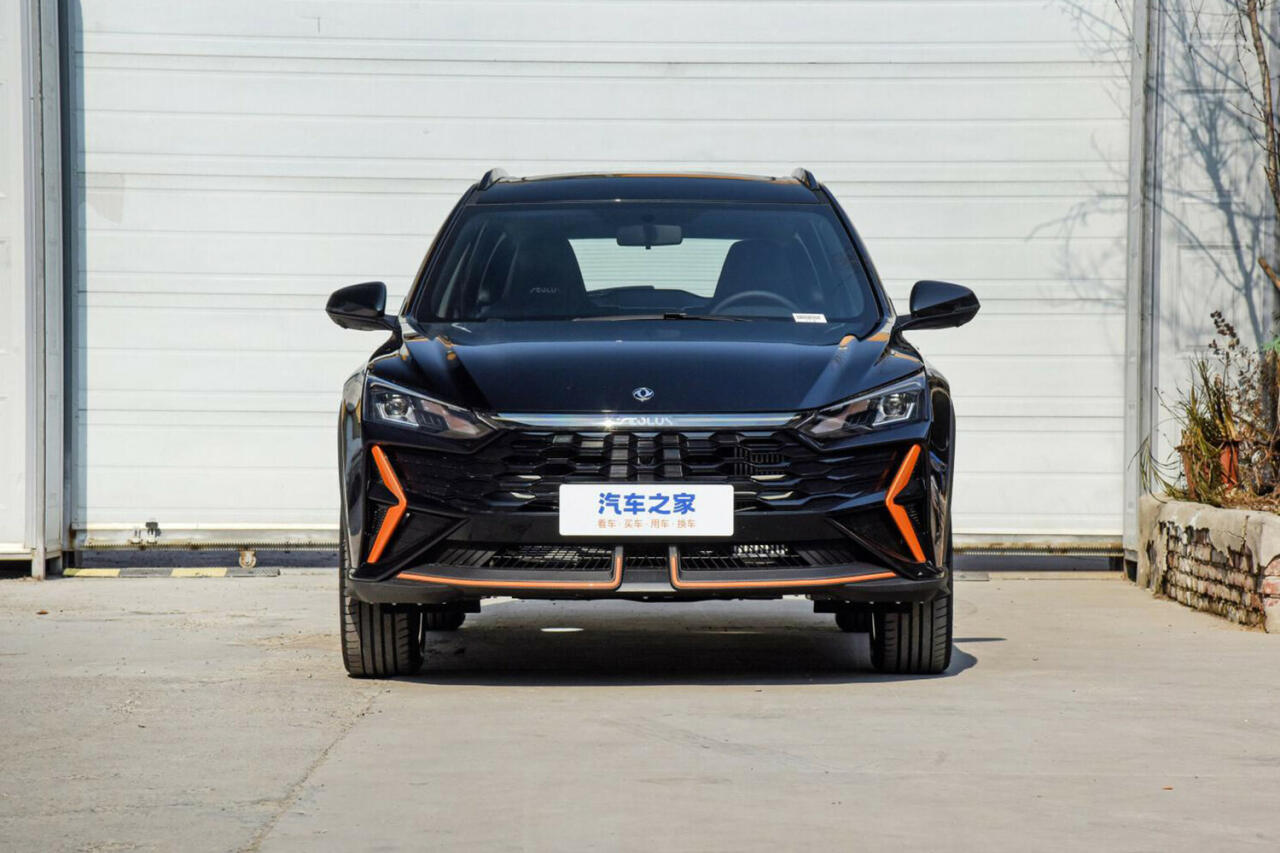 Dongfeng обновил в Китае кроссовер, конкурирующий с Omoda и Haval Jolion