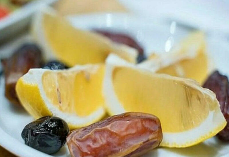Xurmanı limonla yeyin