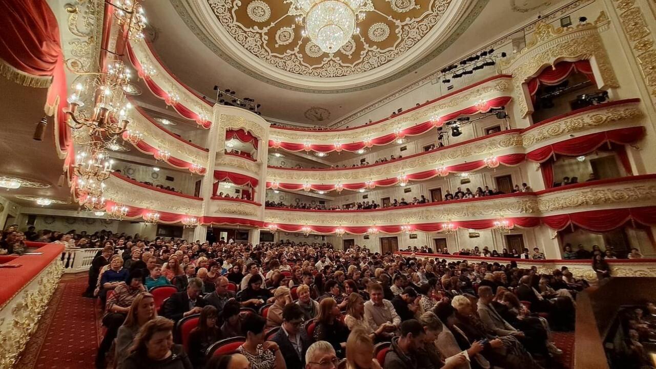 Успех азербайджанского дирижера в России