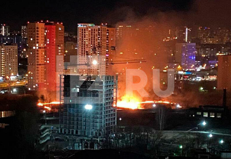 Круги из огня появились на реке на Урале