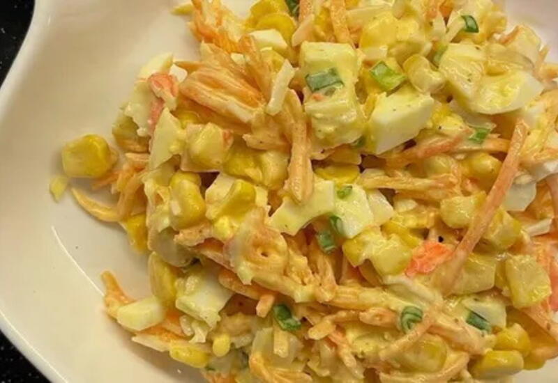 Салат с крабовыми палочками и морковью по-корейски: простой рецепт сытного блюда