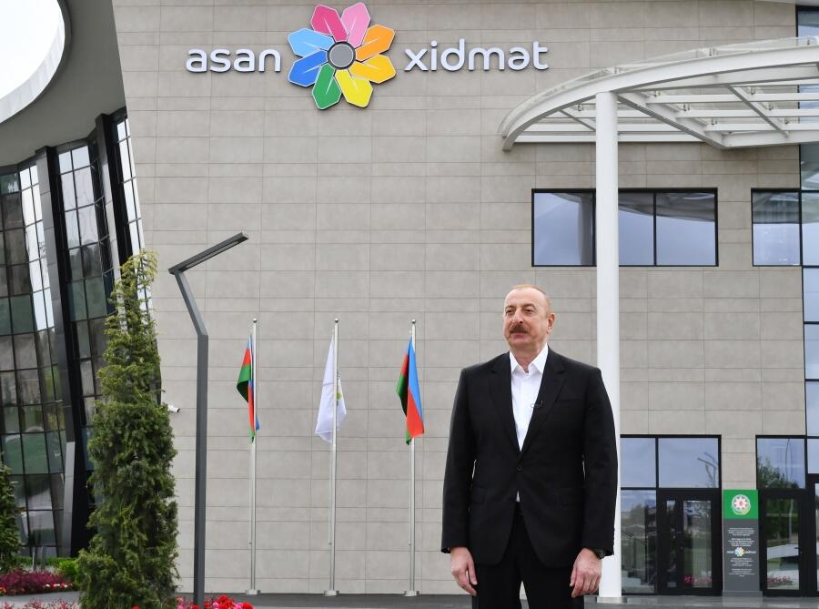 Президент Ильхам Алиев дал интервью Азербайджанскому телевидению