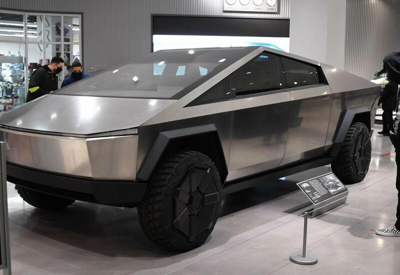 Маск раскрыл дату выхода Cybertruck
