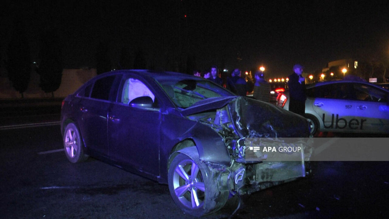 Крупное ДТП в Баку: есть пострадавшие