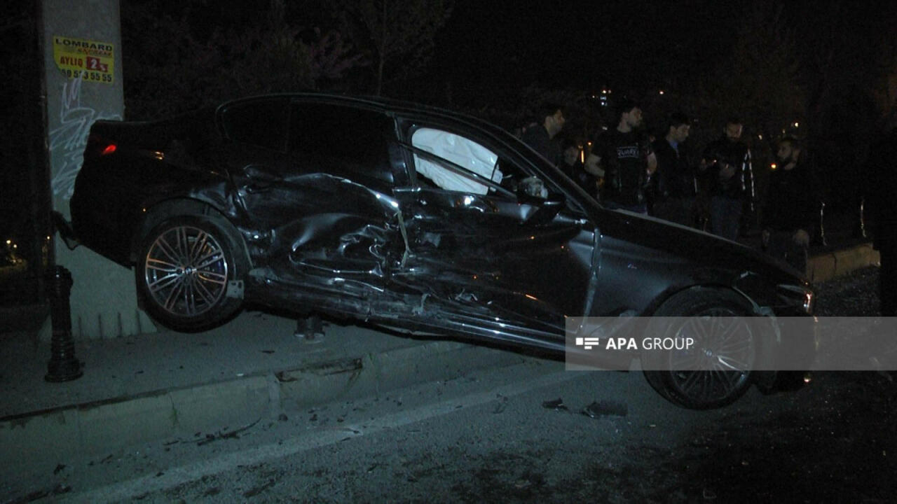 Крупное ДТП в Баку: есть пострадавшие