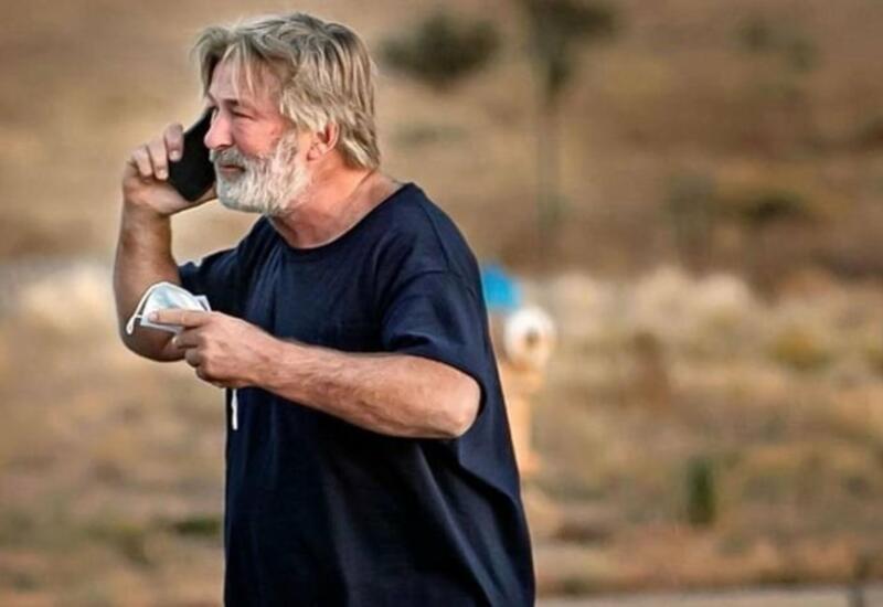 С актера Алека Болдуина сняли обвинения