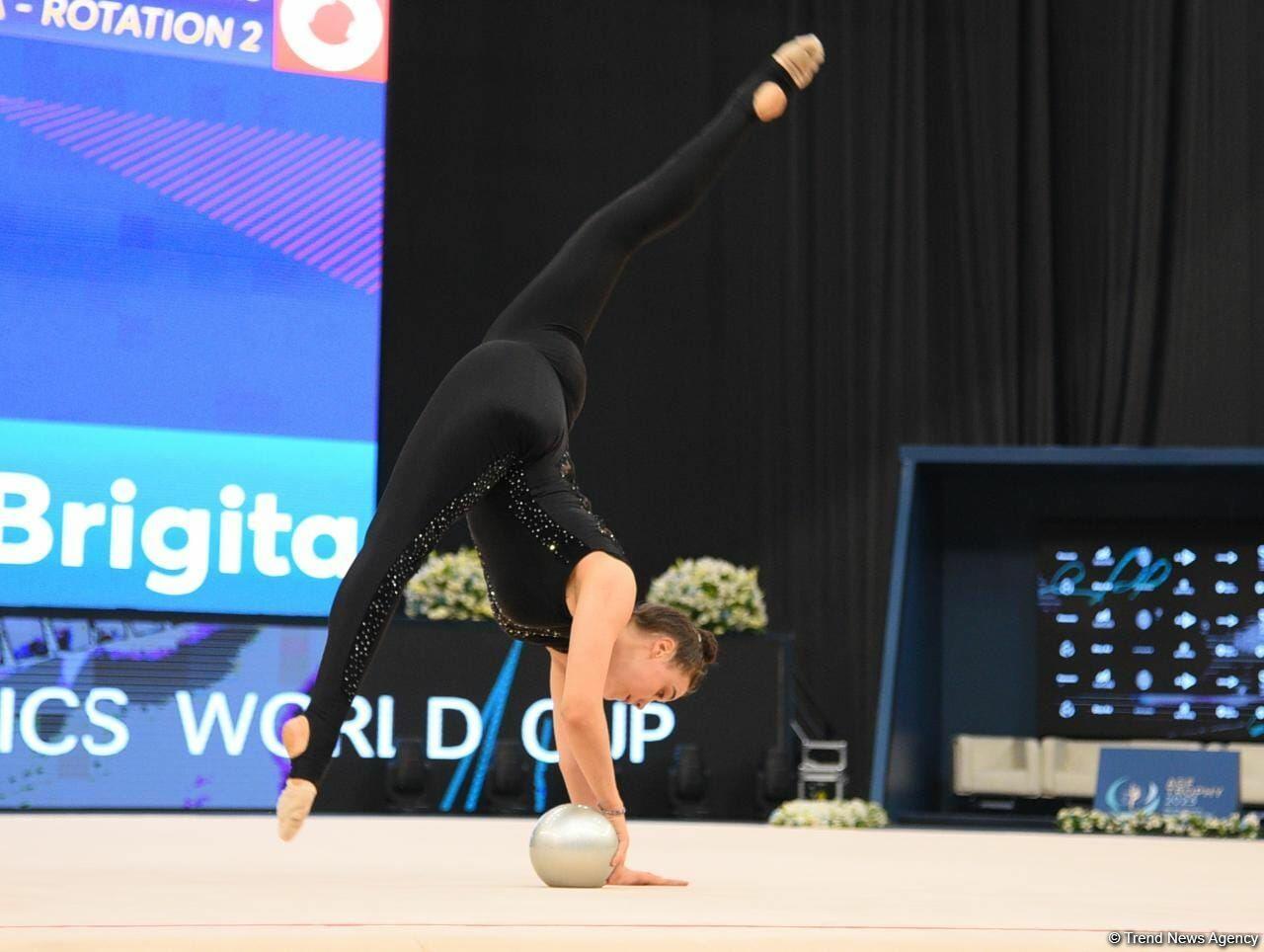 Лучшие моменты первого дня соревнований Кубка мира FIG по художественной гимнастике в Баку
