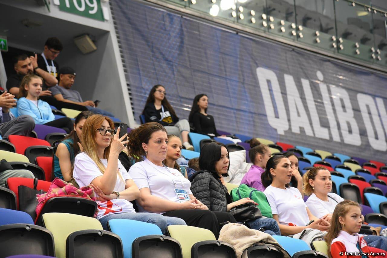 Лучшие моменты первого дня соревнований Кубка мира FIG по художественной гимнастике в Баку