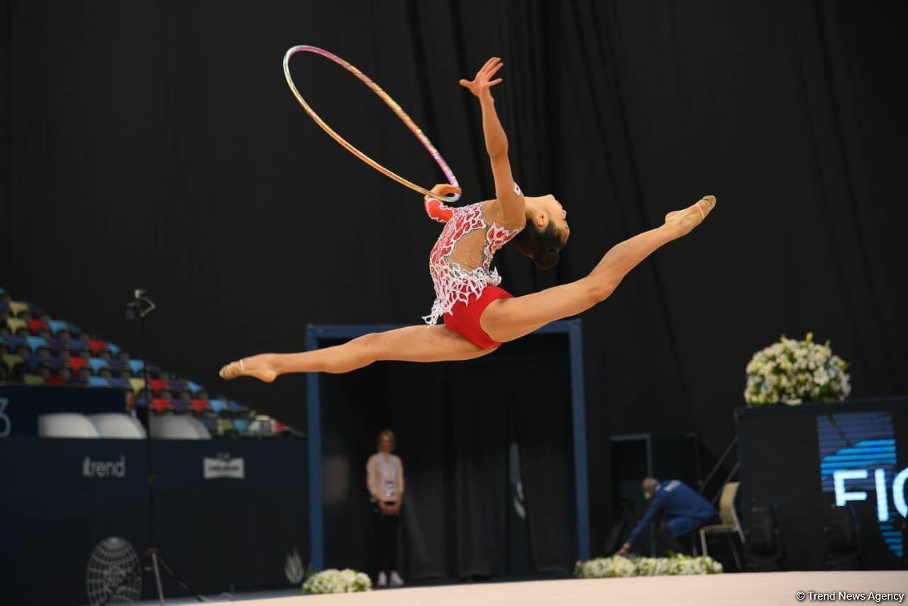 Лучшие моменты первого дня соревнований Кубка мира FIG по художественной гимнастике в Баку
