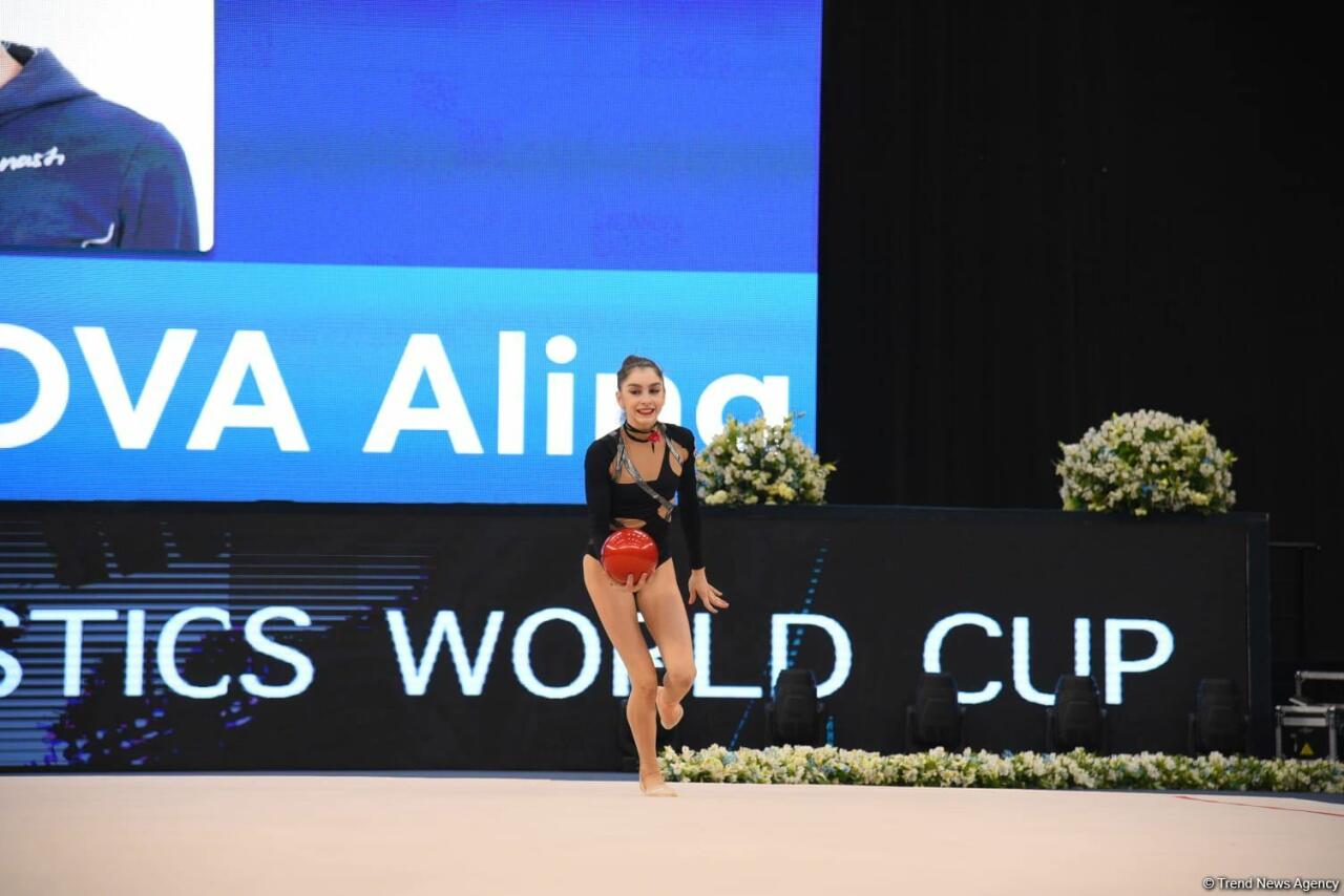 Результаты выступления азербайджанских граций в квалификации первого дня соревнований Кубка мира FIG по художественной гимнастике в Баку