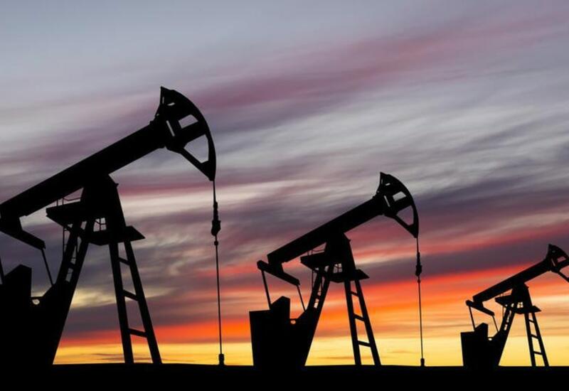Цены на нефть начали неделю с роста