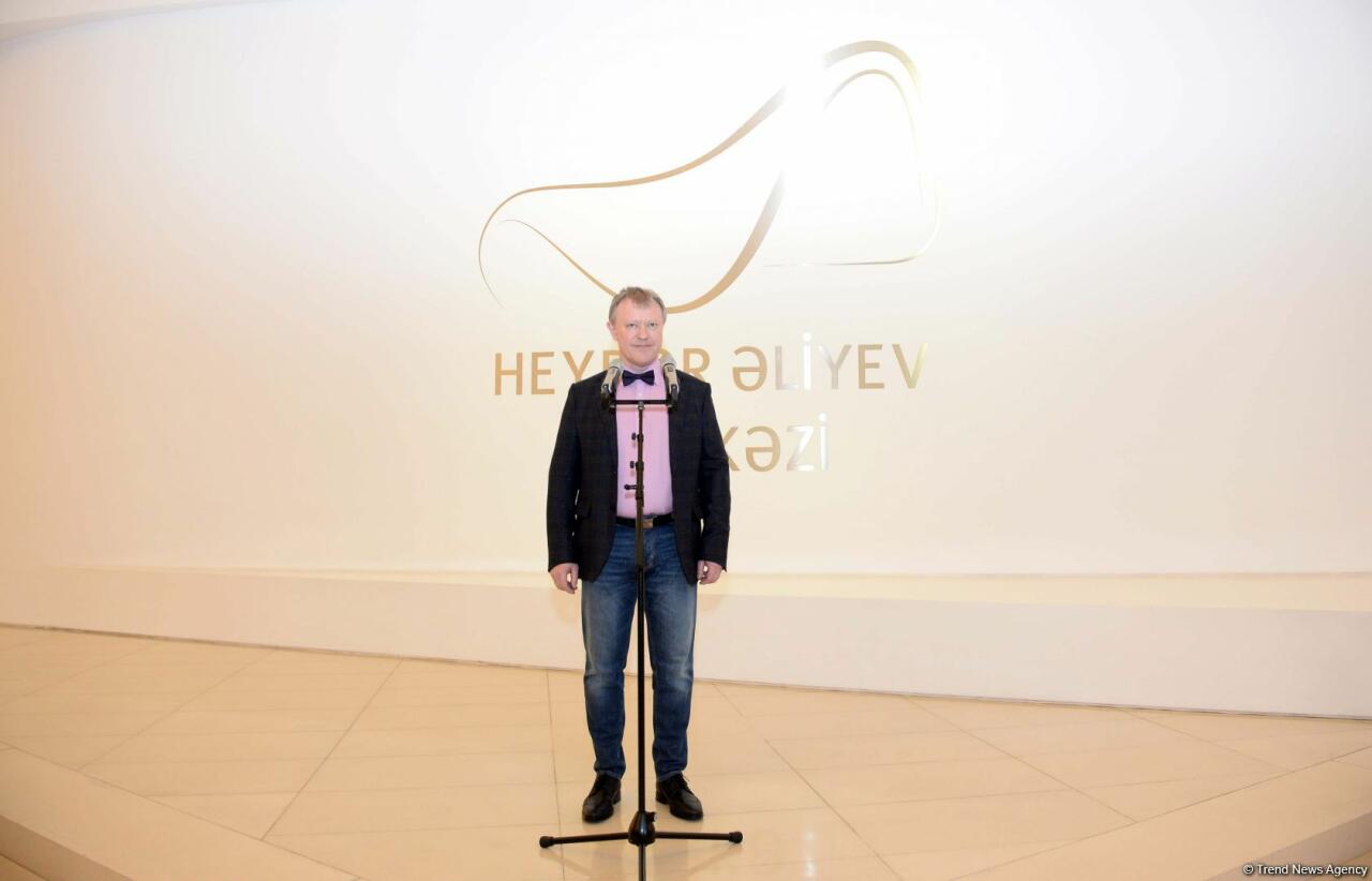 Salvador Dalinin Azərbaycanda ilk dəfə Heydər Əliyev Mərkəzində açılmış sərgisi böyük marağa səbəb olub