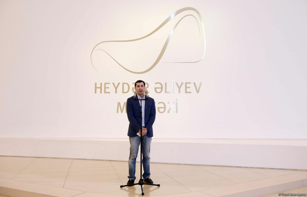 Salvador Dalinin Azərbaycanda ilk dəfə Heydər Əliyev Mərkəzində açılmış sərgisi böyük marağa səbəb olub