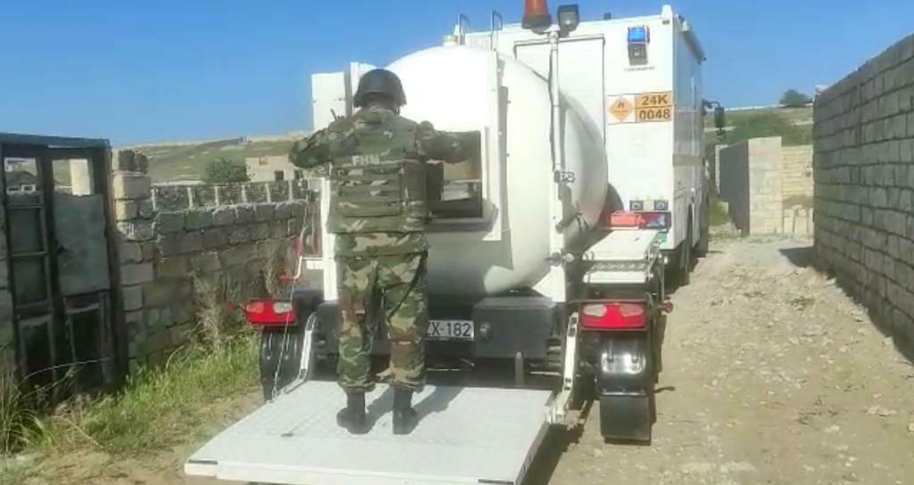 Sabunçuda qumbara və partladıcı aşkarlanıb