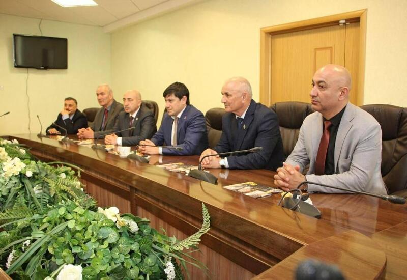 Фуад Мурадов встретился с нашей диаспорой в Казани и посетил Дом дружбы народов Татарстана