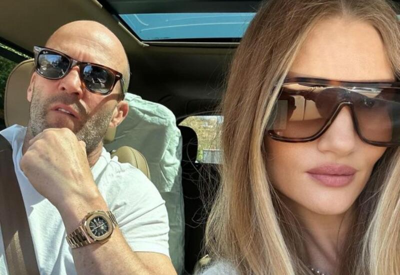 Джейсон Стэйтем и Роузи Хантингтон-Уайтли в стильном образе на новом снимке в соцсети