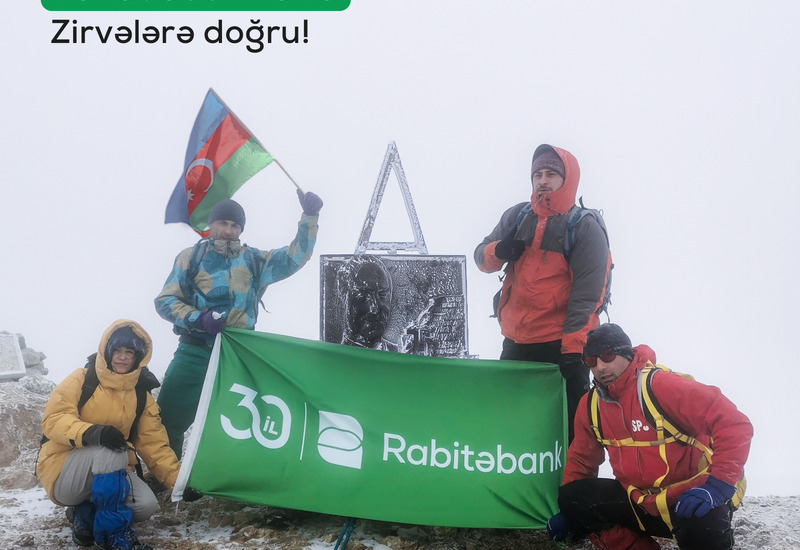 Rabitəbank əməkdaşları “Heydər zirvəsi”ndə