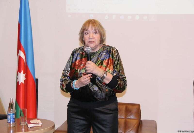 Баку посетила известная российская актриса Елена Санаева