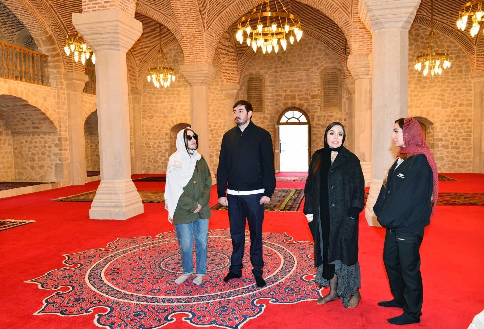 Президент Ильхам Алиев и Первая леди Мехрибан Алиева приняли участие в открытии после работ по реконструкции и восстановлению мечети Юхары Говхар Ага в Шуше