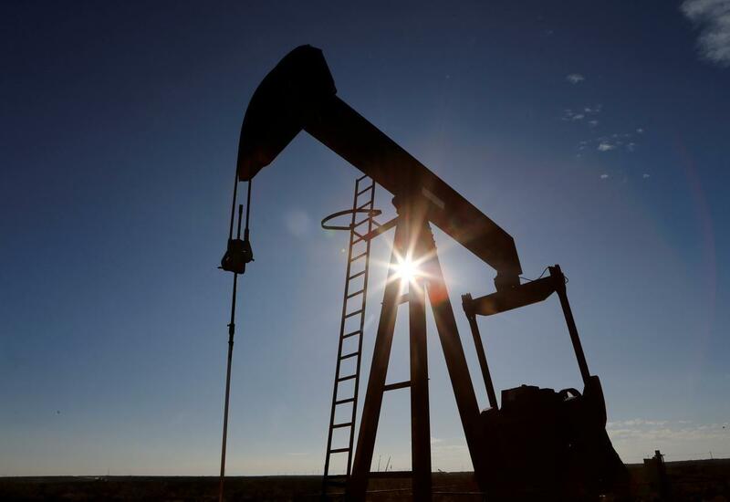 Котировки Brent развернулись вверх после осторожного начала дня